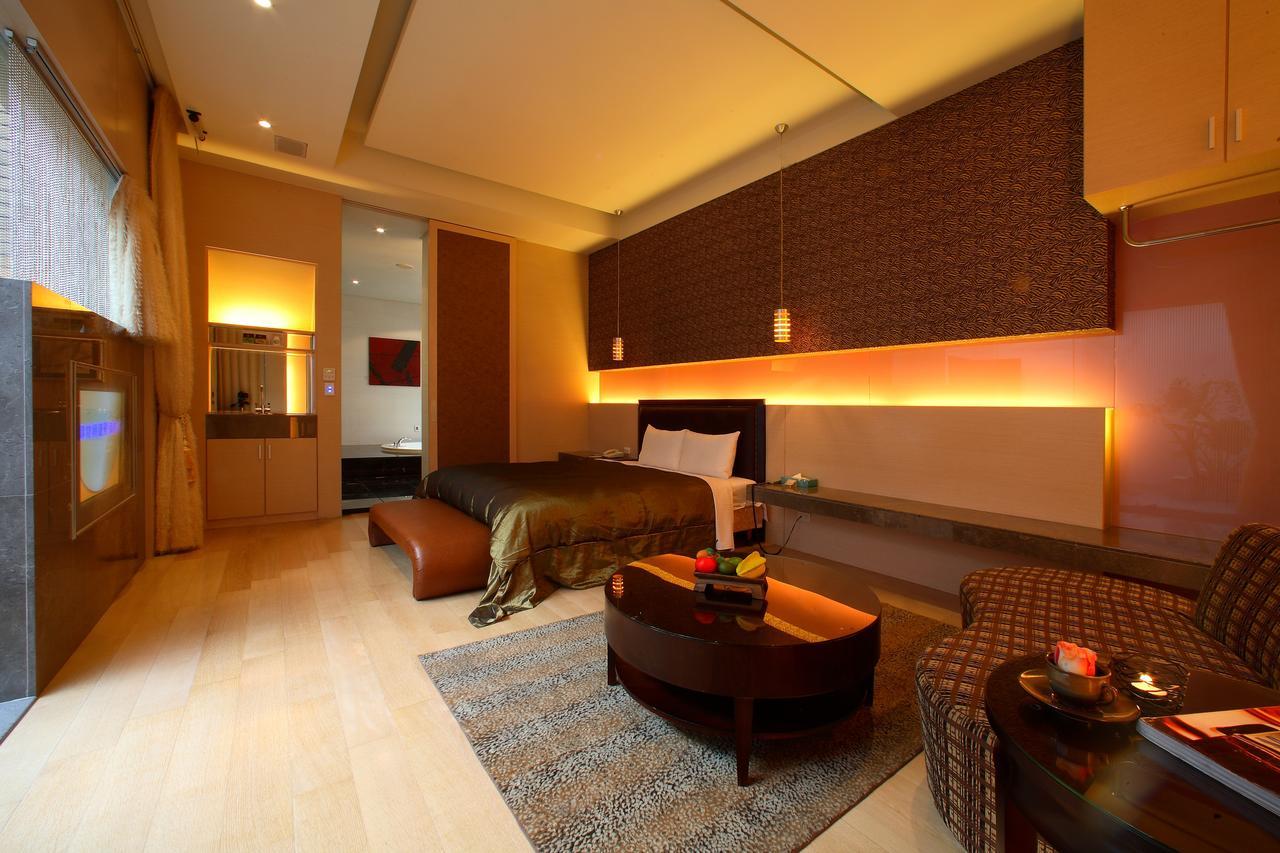 Spring Spa Motel 大里区 エクステリア 写真