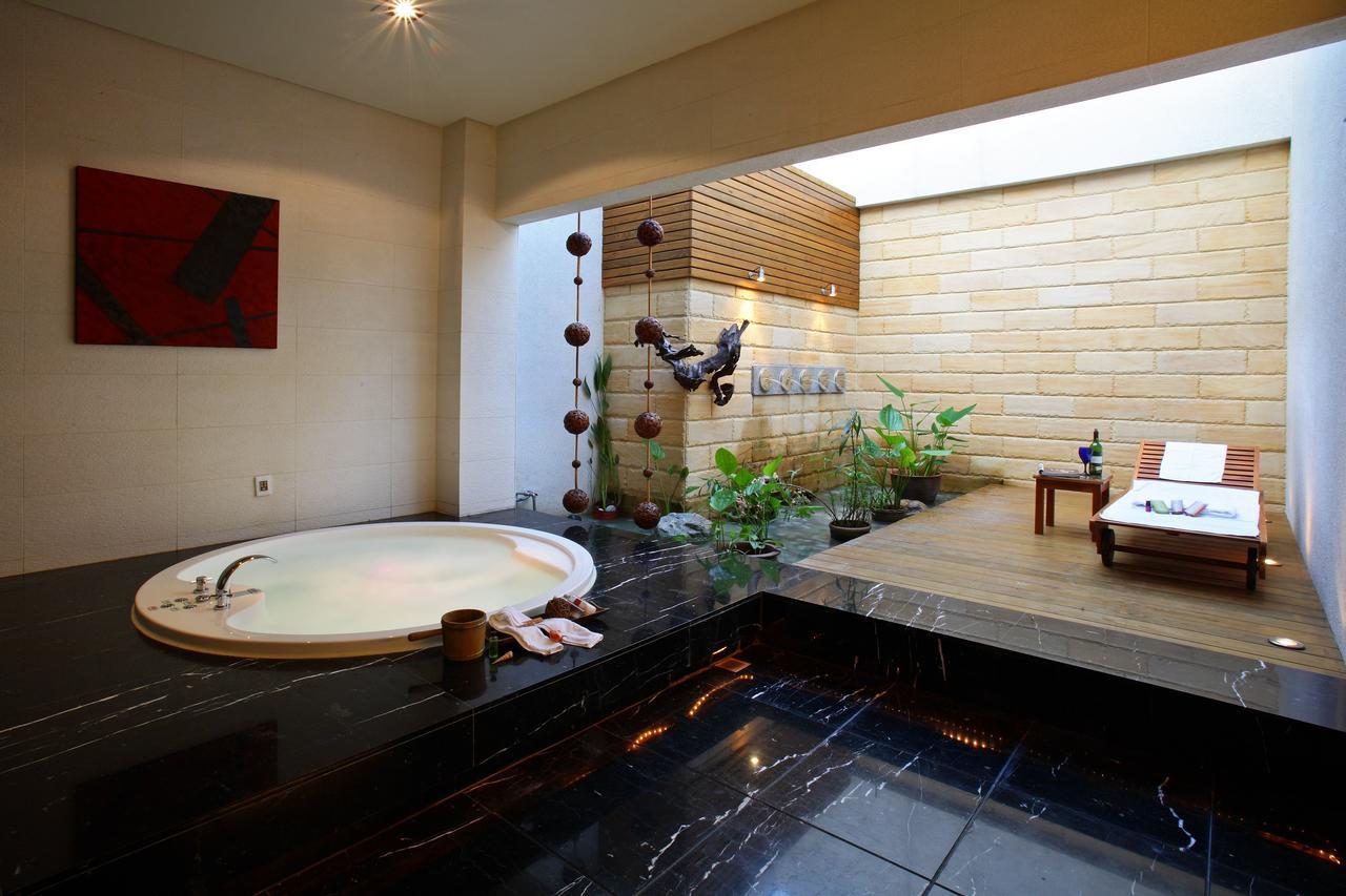 Spring Spa Motel 大里区 エクステリア 写真